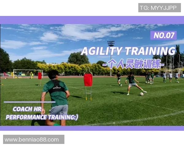 提升足球运动员身体硬度的训练方法与技巧探讨